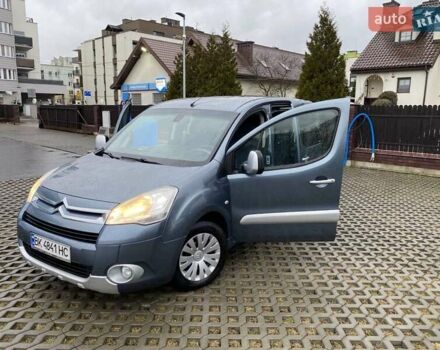 Серый Ситроен Берлинго, объемом двигателя 1.56 л и пробегом 230 тыс. км за 7600 $, фото 1 на Automoto.ua