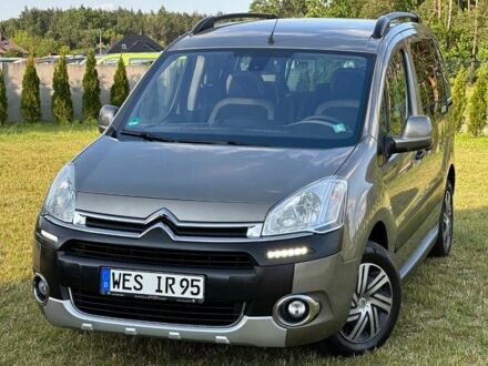 Сітроен Берлінго 2013 у Києві на Automoto.ua Сірий Сітроен Берлінго, об'ємом двигуна 1.6 л та пробігом 168 тис. км за 5800 $, фото 1 на Automoto.ua