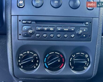 Синій Сітроен Берлінго, об'ємом двигуна 1.4 л та пробігом 203 тис. км за 4190 $, фото 25 на Automoto.ua