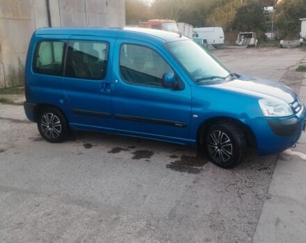 Синий Ситроен Берлинго, объемом двигателя 1.4 л и пробегом 203 тыс. км за 3200 $, фото 1 на Automoto.ua