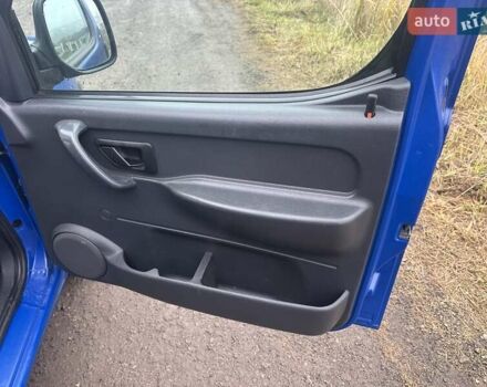 Синий Ситроен Берлинго, объемом двигателя 2 л и пробегом 197 тыс. км за 4999 $, фото 25 на Automoto.ua