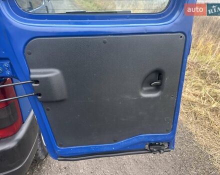 Синий Ситроен Берлинго, объемом двигателя 2 л и пробегом 197 тыс. км за 4999 $, фото 16 на Automoto.ua