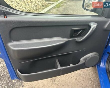 Синий Ситроен Берлинго, объемом двигателя 2 л и пробегом 197 тыс. км за 4999 $, фото 12 на Automoto.ua