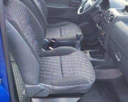 Синий Ситроен Берлинго, объемом двигателя 1.6 л и пробегом 275 тыс. км за 4200 $, фото 3 на Automoto.ua