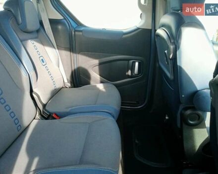 Синій Сітроен Берлінго, об'ємом двигуна 1.6 л та пробігом 285 тис. км за 5300 $, фото 57 на Automoto.ua