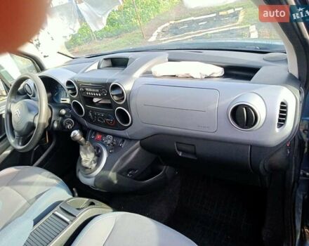 Синій Сітроен Берлінго, об'ємом двигуна 1.6 л та пробігом 285 тис. км за 5300 $, фото 47 на Automoto.ua