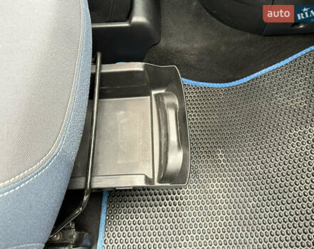 Синий Ситроен Берлинго, объемом двигателя 1.56 л и пробегом 296 тыс. км за 7200 $, фото 56 на Automoto.ua