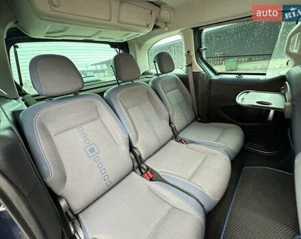 Синий Ситроен Берлинго, объемом двигателя 1.56 л и пробегом 296 тыс. км за 7200 $, фото 43 на Automoto.ua