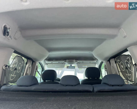 Синій Сітроен Берлінго, об'ємом двигуна 1.6 л та пробігом 240 тис. км за 6950 $, фото 17 на Automoto.ua