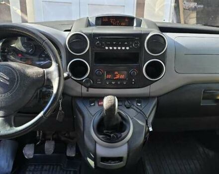 Ситроен Берлинго 2011 в Черткове на Automoto.ua Синий Ситроен Берлинго, объемом двигателя 1.56 л и пробегом 251 тыс. км за 5999 $, фото 16 на Automoto.ua