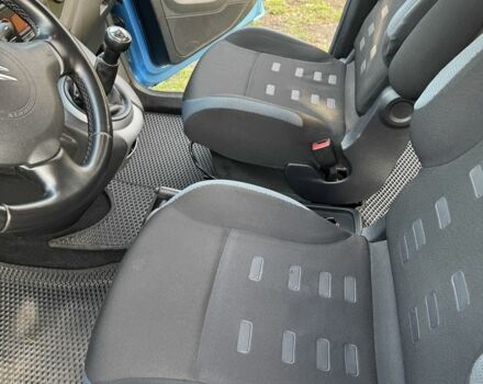 Синий Ситроен Берлинго, объемом двигателя 1.6 л и пробегом 254 тыс. км за 8800 $, фото 13 на Automoto.ua