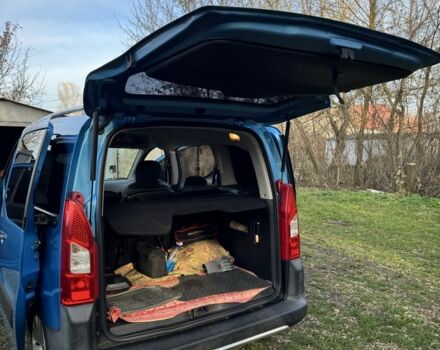 Синий Ситроен Берлинго, объемом двигателя 1.6 л и пробегом 254 тыс. км за 8800 $, фото 8 на Automoto.ua