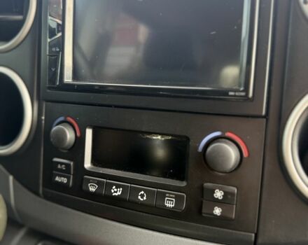 Синий Ситроен Берлинго, объемом двигателя 1.6 л и пробегом 230 тыс. км за 7900 $, фото 15 на Automoto.ua