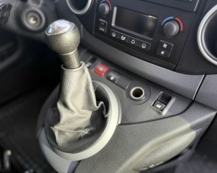 Синий Ситроен Берлинго, объемом двигателя 1.6 л и пробегом 230 тыс. км за 7900 $, фото 16 на Automoto.ua