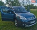 Синий Ситроен Берлинго, объемом двигателя 1.6 л и пробегом 228 тыс. км за 9000 $, фото 1 на Automoto.ua