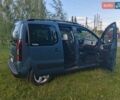 Синий Ситроен Берлинго, объемом двигателя 1.6 л и пробегом 228 тыс. км за 9200 $, фото 3 на Automoto.ua