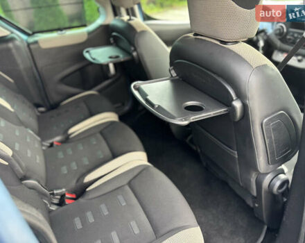 Синий Ситроен Берлинго, объемом двигателя 1.6 л и пробегом 126 тыс. км за 9800 $, фото 25 на Automoto.ua