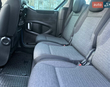 Синій Сітроен Берлінго, об'ємом двигуна 1.6 л та пробігом 283 тис. км за 9555 $, фото 20 на Automoto.ua