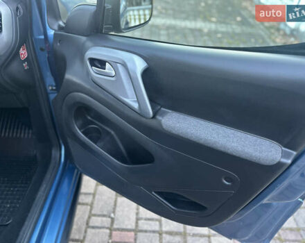 Синій Сітроен Берлінго, об'ємом двигуна 1.6 л та пробігом 283 тис. км за 9555 $, фото 31 на Automoto.ua