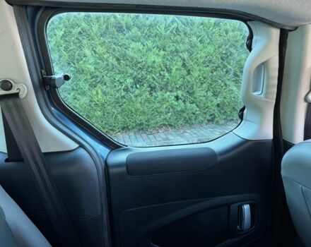 Синий Ситроен Берлинго, объемом двигателя 1.6 л и пробегом 189 тыс. км за 9450 $, фото 20 на Automoto.ua