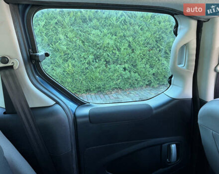 Синій Сітроен Берлінго, об'ємом двигуна 1.6 л та пробігом 187 тис. км за 9000 $, фото 27 на Automoto.ua