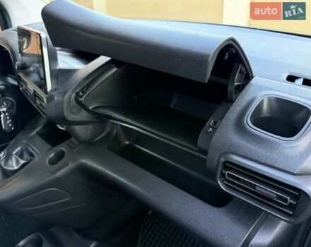 Синій Сітроен Берлінго, об'ємом двигуна 1.5 л та пробігом 143 тис. км за 19750 $, фото 148 на Automoto.ua