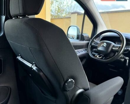 Синій Сітроен Берлінго, об'ємом двигуна 1.5 л та пробігом 143 тис. км за 19750 $, фото 131 на Automoto.ua