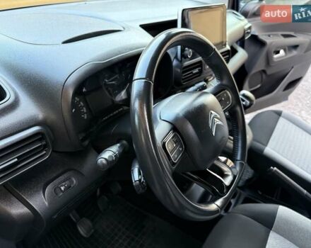 Синій Сітроен Берлінго, об'ємом двигуна 1.5 л та пробігом 143 тис. км за 19750 $, фото 60 на Automoto.ua