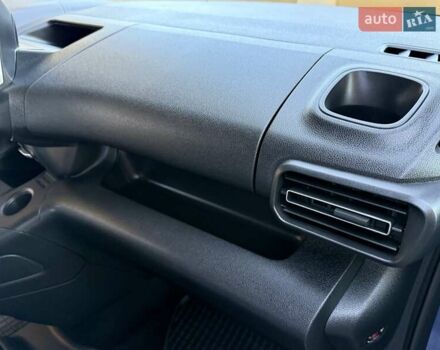 Синій Сітроен Берлінго, об'ємом двигуна 1.5 л та пробігом 143 тис. км за 19750 $, фото 75 на Automoto.ua