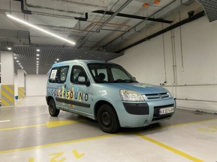 Синий Ситроен Берлинго, объемом двигателя 1.4 л и пробегом 250 тыс. км за 2500 $, фото 1 на Automoto.ua