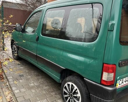 Зеленый Ситроен Берлинго, объемом двигателя 1.6 л и пробегом 200 тыс. км за 3800 $, фото 2 на Automoto.ua