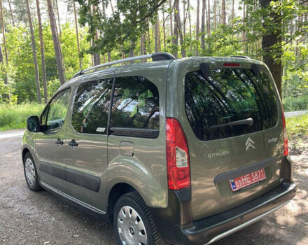 Зеленый Ситроен Берлинго, объемом двигателя 1.6 л и пробегом 230 тыс. км за 9700 $, фото 10 на Automoto.ua