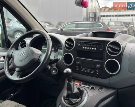 Зелений Сітроен Берлінго, об'ємом двигуна 1.56 л та пробігом 239 тис. км за 9300 $, фото 18 на Automoto.ua