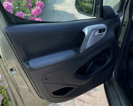 Зеленый Ситроен Берлинго, объемом двигателя 1.6 л и пробегом 230 тыс. км за 9700 $, фото 32 на Automoto.ua