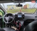 Зеленый Ситроен Берлинго, объемом двигателя 1.6 л и пробегом 220 тыс. км за 6000 $, фото 1 на Automoto.ua