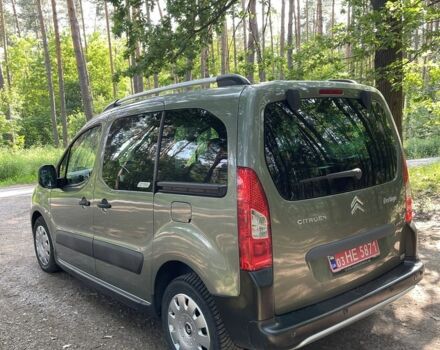Зеленый Ситроен Берлинго, объемом двигателя 1.6 л и пробегом 230 тыс. км за 9300 $, фото 5 на Automoto.ua