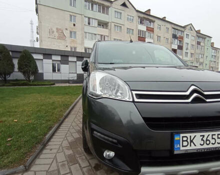 Зеленый Ситроен Берлинго, объемом двигателя 1.6 л и пробегом 240 тыс. км за 10500 $, фото 27 на Automoto.ua