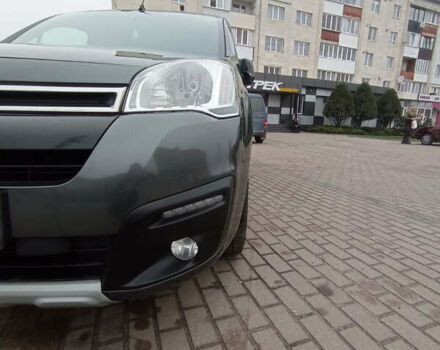 Зеленый Ситроен Берлинго, объемом двигателя 1.6 л и пробегом 240 тыс. км за 10500 $, фото 28 на Automoto.ua