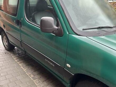 Зелений Сітроен Берлінго, об'ємом двигуна 1.6 л та пробігом 200 тис. км за 3800 $, фото 1 на Automoto.ua