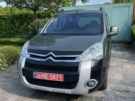 Ситроен Берлинго 2011 в Житомире на Automoto.ua Зеленый Ситроен Берлинго, объемом двигателя 1.6 л и пробегом 230 тыс. км за 9700 $, фото 1 на Automoto.ua