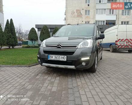 Зеленый Ситроен Берлинго, объемом двигателя 1.6 л и пробегом 240 тыс. км за 10500 $, фото 1 на Automoto.ua