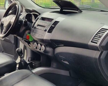 Ситроен С-Кроссер 2008 в Золочев на Automoto.ua Белый Ситроен С-Кроссер, объемом двигателя 2.2 л и пробегом 190 тыс. км за 8800 $, фото 26 на Automoto.ua