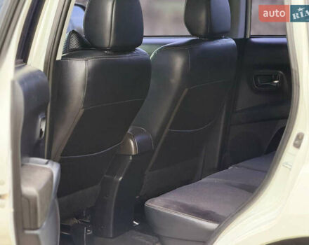 Белый Ситроен С-Кроссер, объемом двигателя 2.36 л и пробегом 370 тыс. км за 8150 $, фото 12 на Automoto.ua