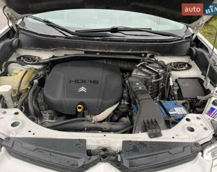 Білий Сітроен С-Кроссер, об'ємом двигуна 2.2 л та пробігом 231 тис. км за 10800 $, фото 14 на Automoto.ua