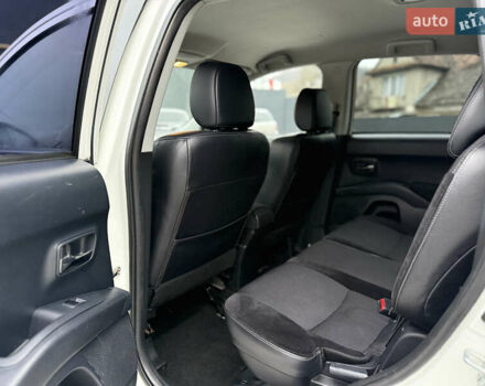 Белый Ситроен С-Кроссер, объемом двигателя 2.2 л и пробегом 209 тыс. км за 11000 $, фото 30 на Automoto.ua