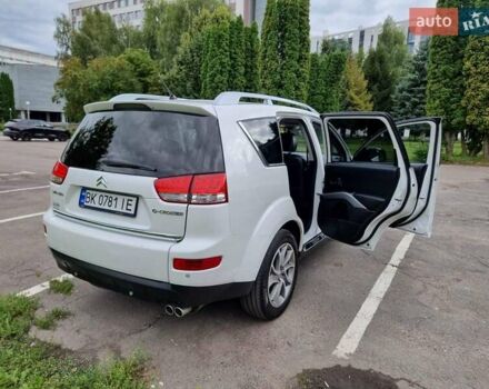 Білий Сітроен С-Кроссер, об'ємом двигуна 2.18 л та пробігом 253 тис. км за 10500 $, фото 6 на Automoto.ua