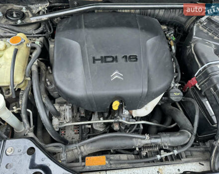 Чорний Сітроен С-Кроссер, об'ємом двигуна 2.18 л та пробігом 249 тис. км за 9100 $, фото 17 на Automoto.ua