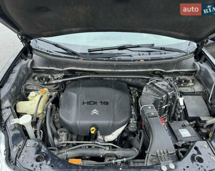 Чорний Сітроен С-Кроссер, об'ємом двигуна 2.18 л та пробігом 249 тис. км за 9100 $, фото 16 на Automoto.ua