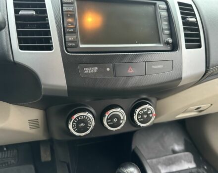 Черный Ситроен С-Кроссер, объемом двигателя 2.2 л и пробегом 217 тыс. км за 9999 $, фото 22 на Automoto.ua