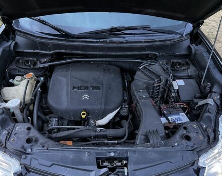 Черный Ситроен С-Кроссер, объемом двигателя 2.2 л и пробегом 218 тыс. км за 9300 $, фото 7 на Automoto.ua